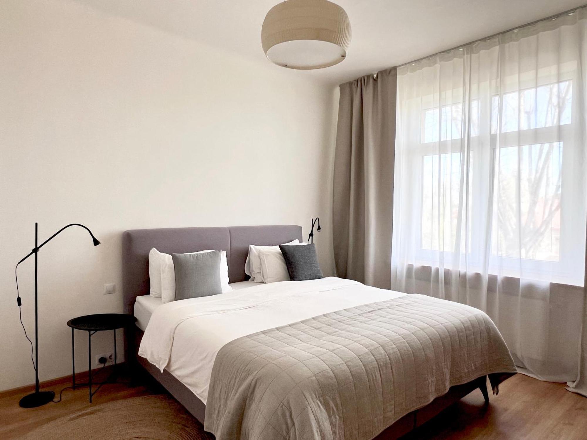 & - Town Hall Apartment