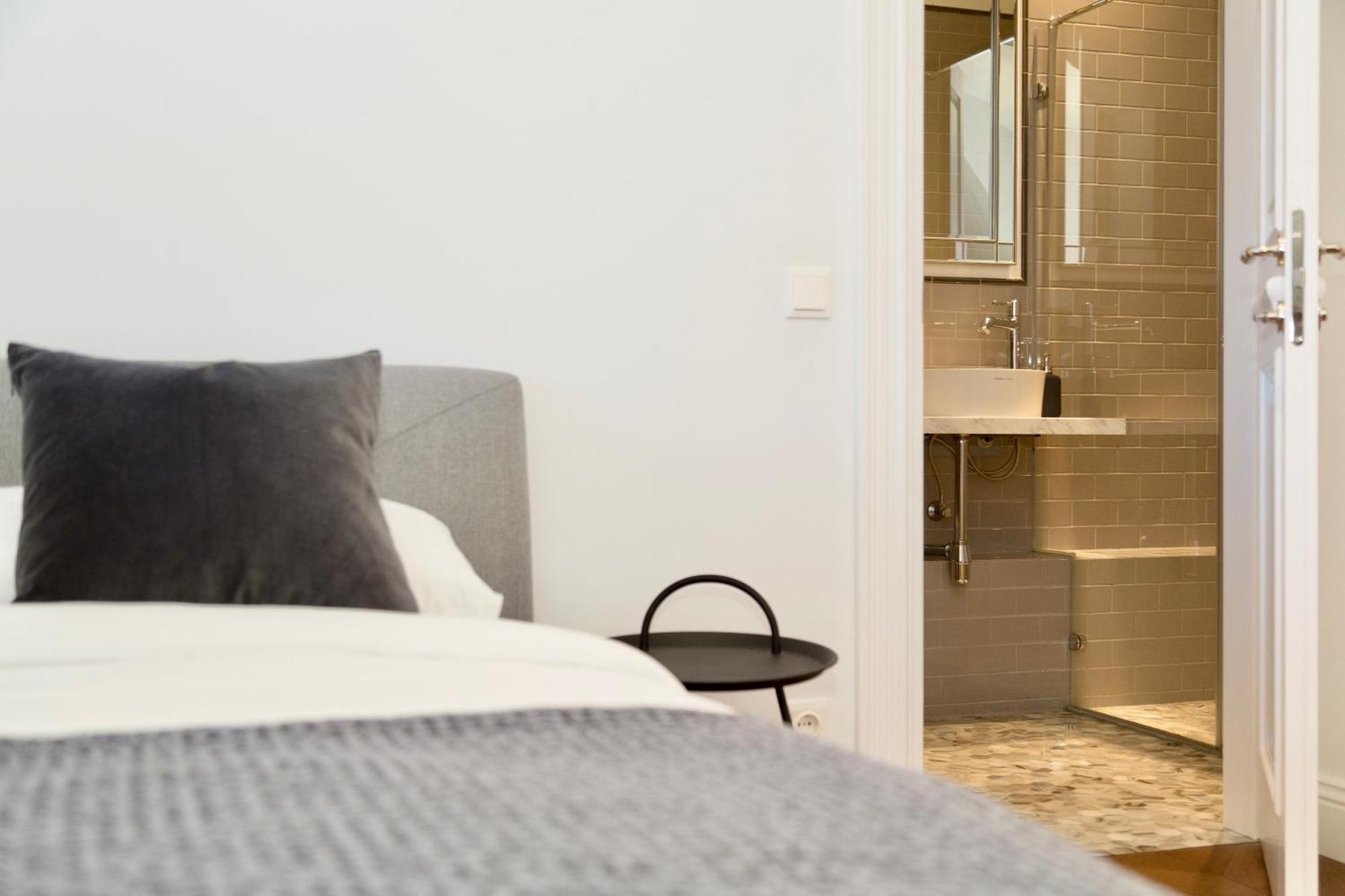 & - Town Hall Apartment Vilnius
