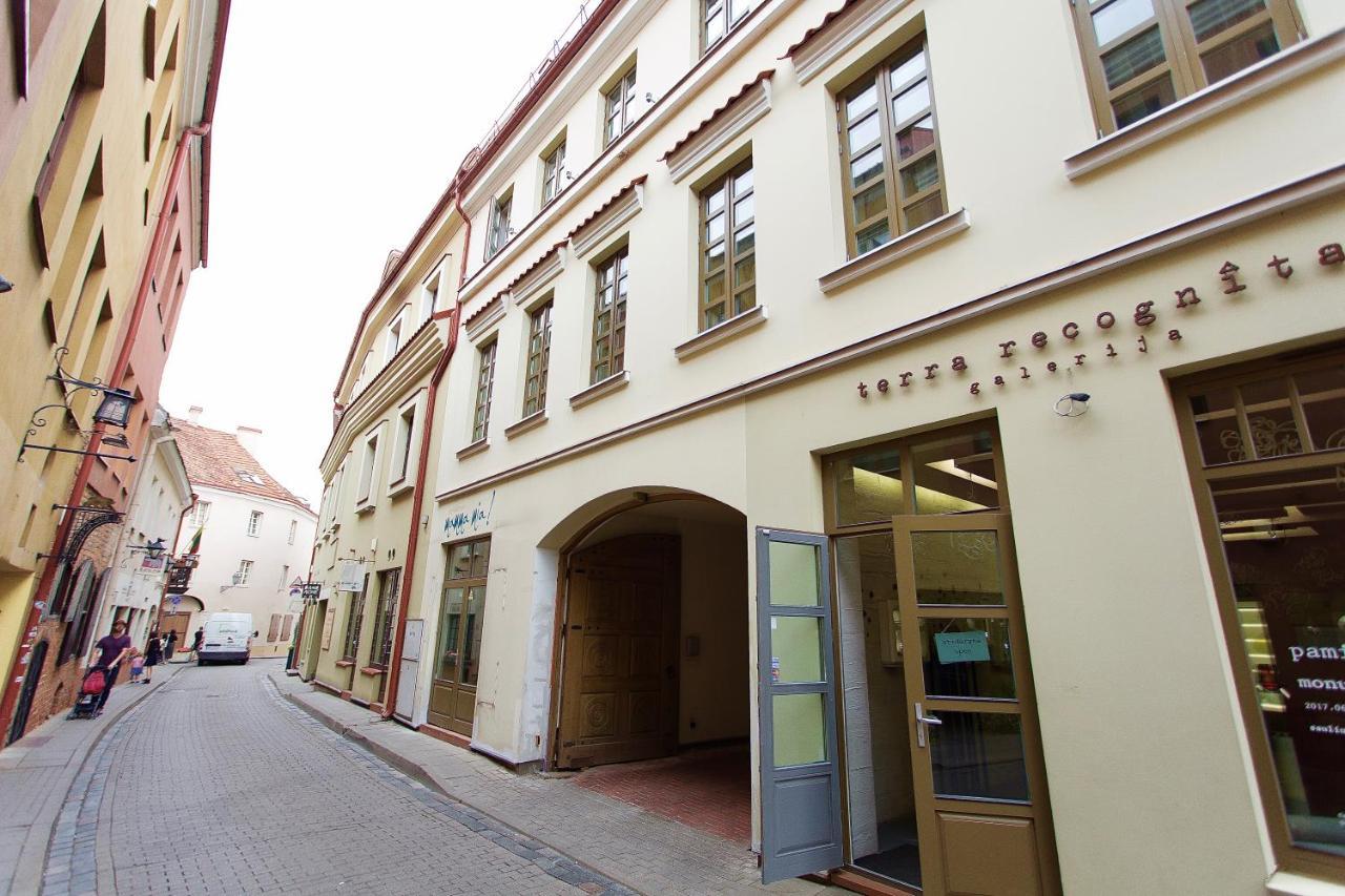Apartment & - Town Hall *
